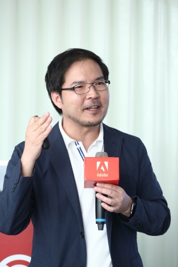 Adobe台灣暨香港區總經理馮啟源強調Adobe Creative Cloud 將實用的桌面工具及行動App連結在一起。